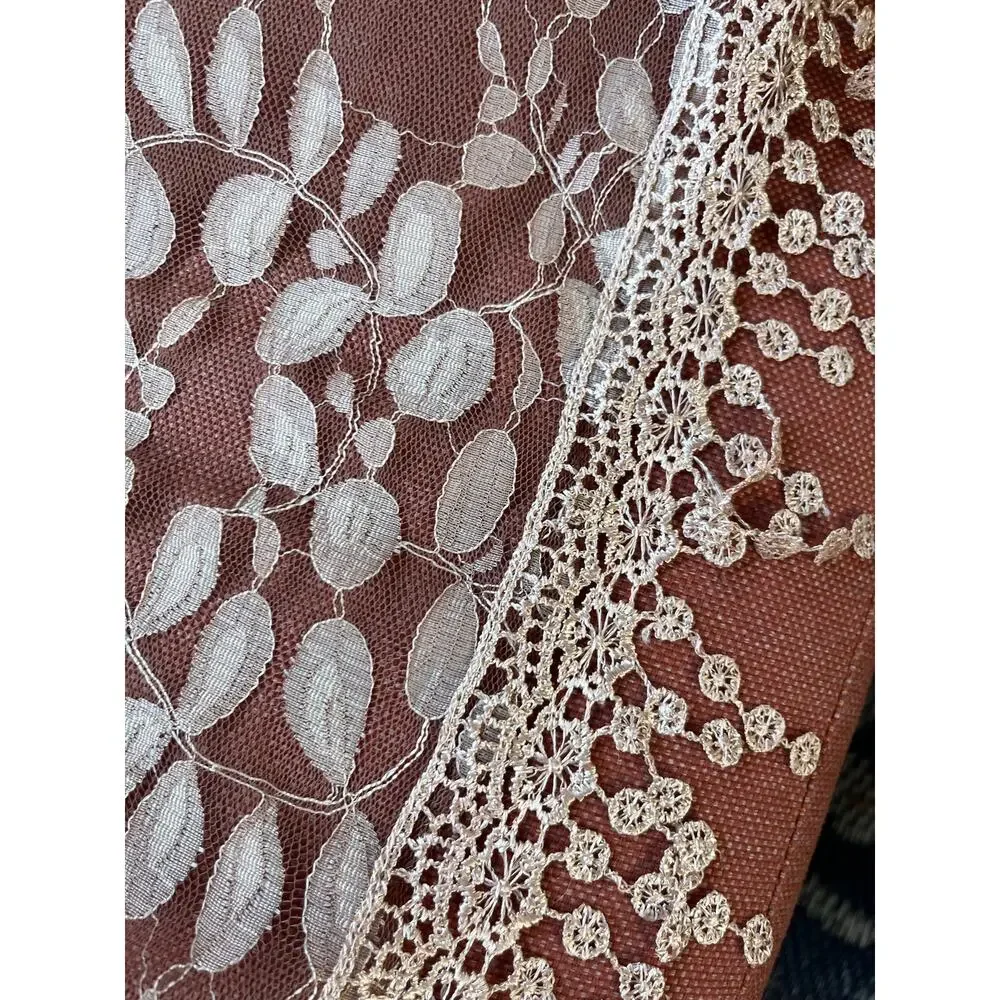 Vintage Ecru Lace Dresser Scarf Table Runner Leaf Pattern Fringe 60in Farmhouse